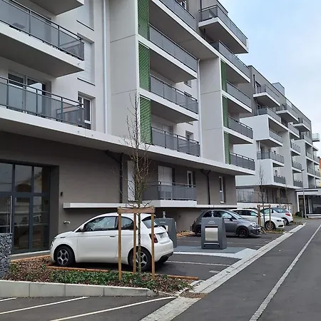 Recent Avec Balcon, Parking Et Internet A - Fr-1-584-300 Apartment Nancy